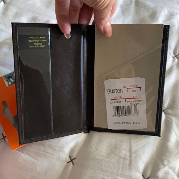 BUXTON  Brown Genuine Leather Passport Case Insurance Card holder NIP 2 pockets - Picture 7 of 10